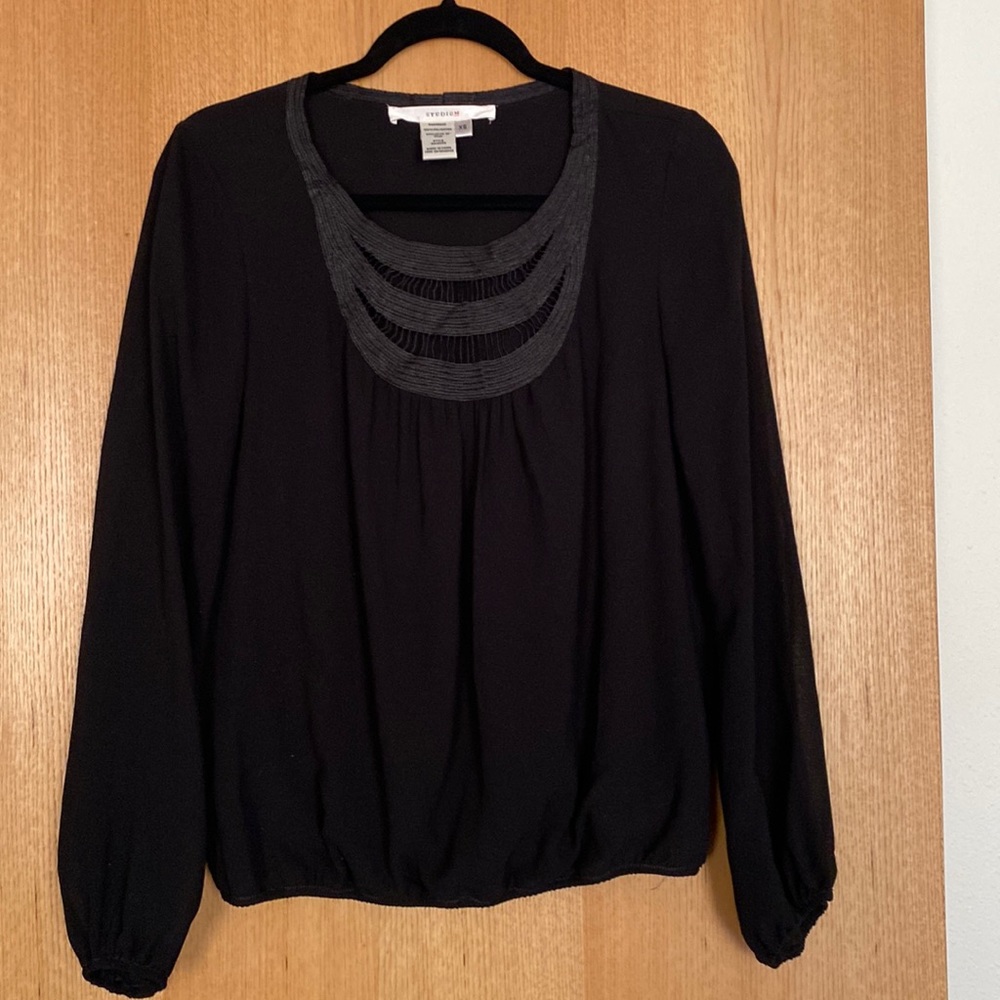 Studio M Top - image 1